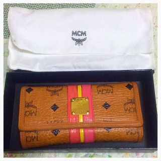 エムシーエム(MCM)のMCM かわいい長財布❤️(財布)