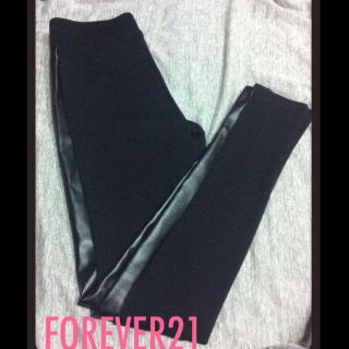 フォーエバートゥエンティーワン(FOREVER 21)のお値下げ再出品✨ F21 切替パギンス(レギンス/スパッツ)