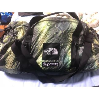 シュプリーム(Supreme)のsupreme duffle bag(ボストンバッグ)