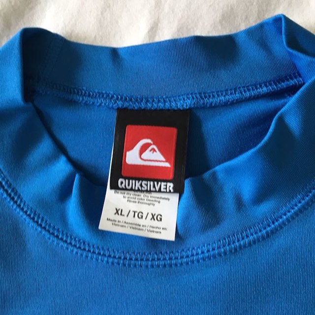 QUIKSILVER(クイックシルバー)の新品•タグ付 クイックシルバー ラッシュガード US XL Quicksilve メンズのトップス(その他)の商品写真