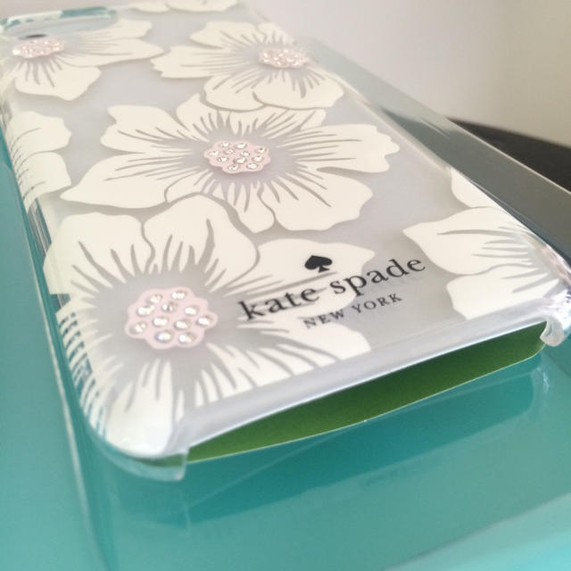 kate spade new york(ケイトスペードニューヨーク)のKate spade iPhone 6/6s/7/8対応新品ケース スマホ/家電/カメラのスマホアクセサリー(iPhoneケース)の商品写真