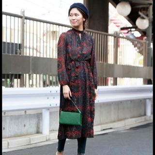 アメリヴィンテージ(Ameri VINTAGE)の【アメリヴィンテージ】PAISLEY PLEATS DRESS 美品(ロングワンピース/マキシワンピース)