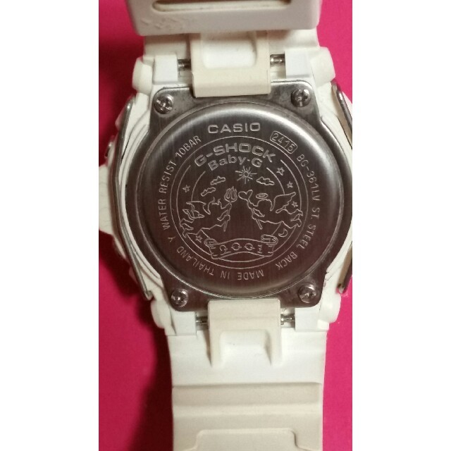 Baby-G(ベビージー)のG-shockホワイトBabyGデジタル時計。 レディースのファッション小物(腕時計)の商品写真