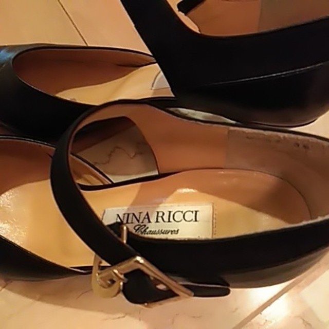 NINA RICCI(ニナリッチ)の送料込み★ニナリッチのパンプス レディースの靴/シューズ(ハイヒール/パンプス)の商品写真
