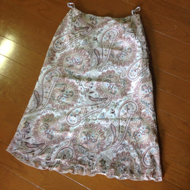 ペイズリー柄 夏スカート ピンク レディースのスカート(ひざ丈スカート)の商品写真