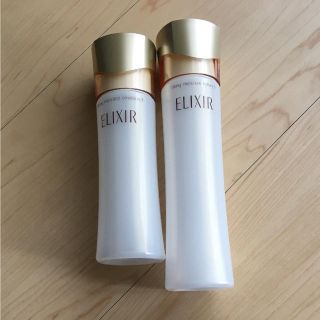 エリクシール(ELIXIR)のエリクシール化粧水容器と乳液容器(化粧水/ローション)