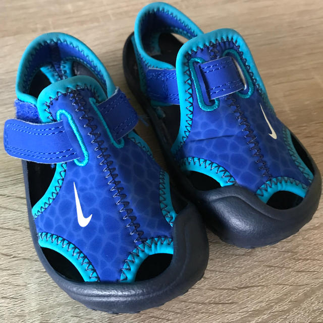 NIKE(ナイキ)のNIKE サンダル 11センチ キッズ/ベビー/マタニティのベビー靴/シューズ(~14cm)(サンダル)の商品写真