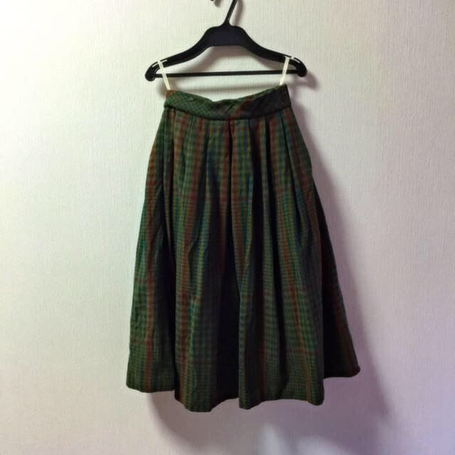 モスグリーンのヴィンテージスカート レディースのスカート(ひざ丈スカート)の商品写真