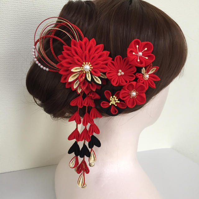 ♯193 半くす ちりめんかんざし/8個セット 赤 黒系 ハンドメイドのアクセサリー(ヘアアクセサリー)の商品写真