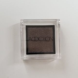 アディクション(ADDICTION)のADDICTION　アイシャドウ　アディクション　コスメ(アイシャドウ)