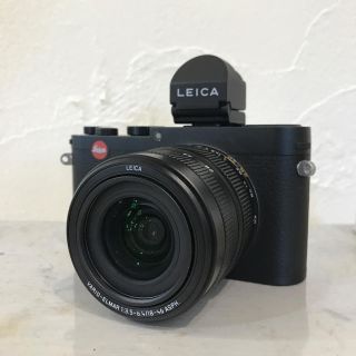 ライカ(LEICA)の土日限定割引！ 美品 leica X Vario ブラック EVF2 ケース付(コンパクトデジタルカメラ)