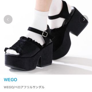 ウィゴー(WEGO)の【WEGO】ベロアフリル厚底サンダル(サンダル)