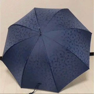ANTEPRIMA - 新品タグ付 ⭐️ アンテプリマ 傘 ネイビー系 フィオーリ柄 雨傘 長傘の通販｜ラクマ