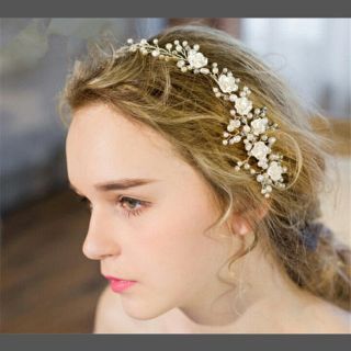 ウエディングヘッドアクセサリー　小枝　花　ウエディングヘアアクセ　ヘッドドレス(カチューシャ)