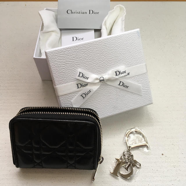 Christian Dior(クリスチャンディオール)のDior クリスチャンディオール 小銭入れ 新品 未使用 レディースのファッション小物(コインケース)の商品写真