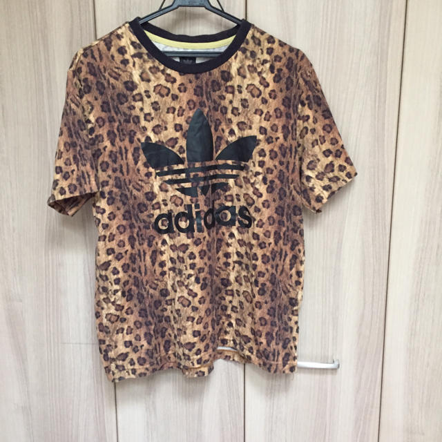 adidas(アディダス)のアディダス ヒョウ柄Tシャツ メンズのトップス(Tシャツ/カットソー(半袖/袖なし))の商品写真