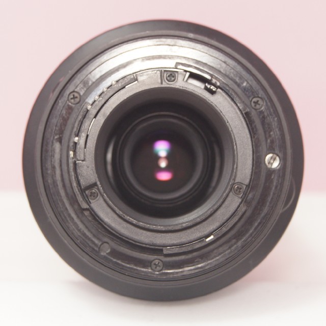 Nikon(ニコン)の‼️３００mm 超望遠&新品フード付き◎ニコン　７０－３００mm　美品‼️ スマホ/家電/カメラのカメラ(レンズ(ズーム))の商品写真