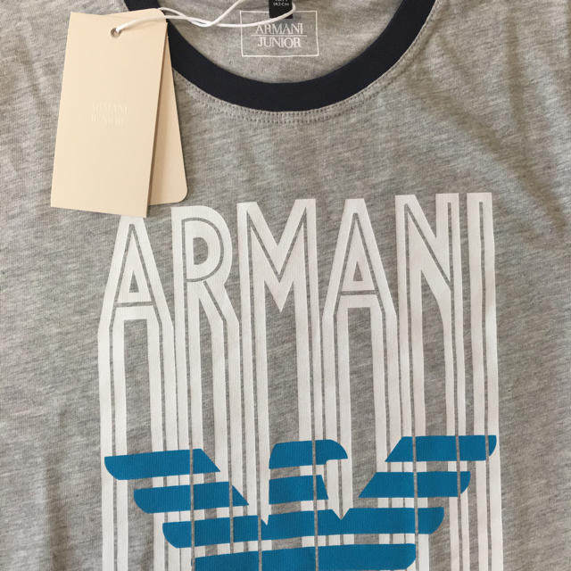 ARMANI JUNIOR(アルマーニ ジュニア)の本日値下げ！アルマーニジュニア  Tシャツ 新品タグつき  140 キッズ/ベビー/マタニティのキッズ服男の子用(90cm~)(Tシャツ/カットソー)の商品写真