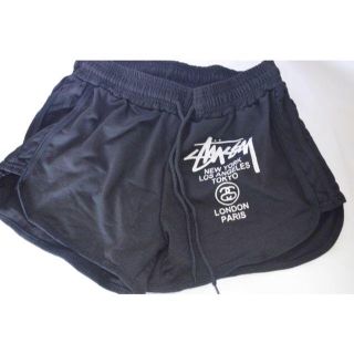 ステューシー(STUSSY)の送料無料 STUSSY ショートパンツ ブラック(ショートパンツ)