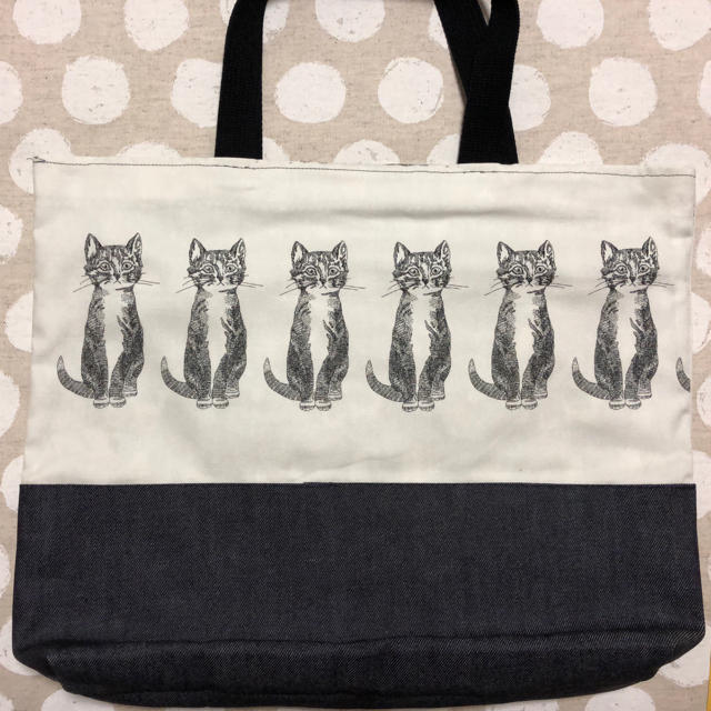 猫の刺繍入りトートバック ハンドメイドのファッション小物(バッグ)の商品写真