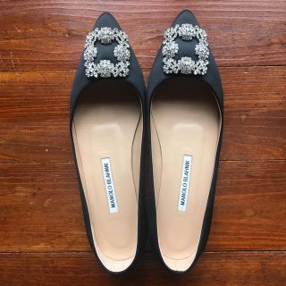 マノロブラニク(MANOLO BLAHNIK)の専用 美品 Manolo Blahnik ハンギシ 40 ブラック 黒(バレエシューズ)