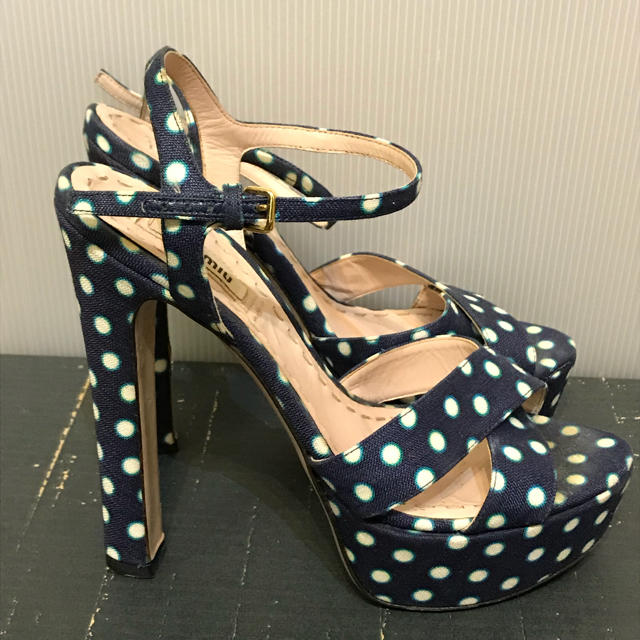 miumiu - MIUMIU★サンダル ドット柄 サイズ36の通販 by stella_halou's shop｜ミュウミュウならラクマ