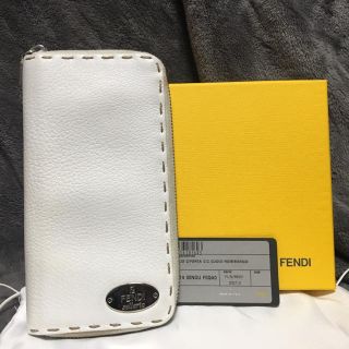 フェンディ(FENDI)のFENDI 白 長財布(財布)