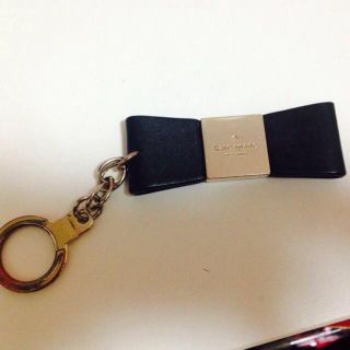 ケイトスペードニューヨーク(kate spade new york)のkate spade レザーキーリング(キーホルダー)