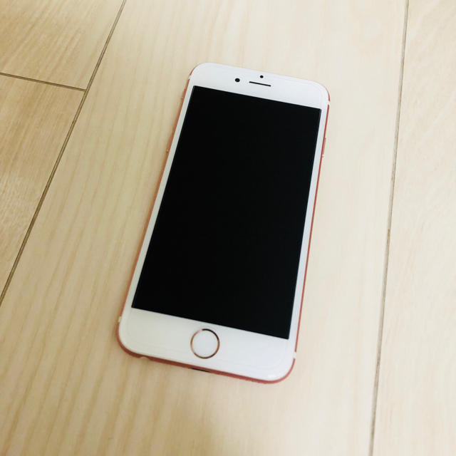 Apple(アップル)のiPhone6s 64gb docomo スマホ/家電/カメラのスマートフォン/携帯電話(スマートフォン本体)の商品写真