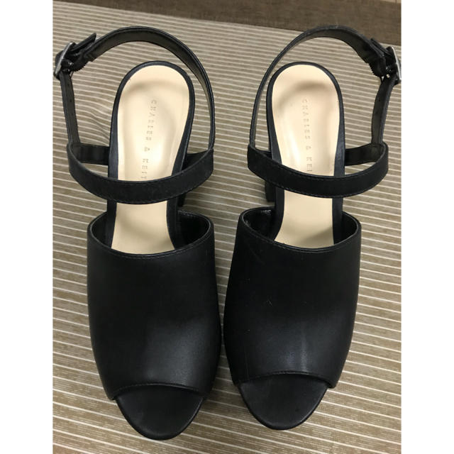 Charles and Keith(チャールズアンドキース)の新品！チャールズアンドキース☆靴 レディースの靴/シューズ(サンダル)の商品写真