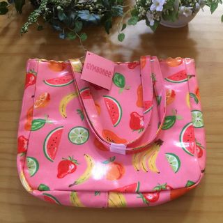 ジンボリー(GYMBOREE)の新品✨GYMBOREEジンボリー♡フルーツ柄♡オイルクロス加工トートバッグ✨(トートバッグ)