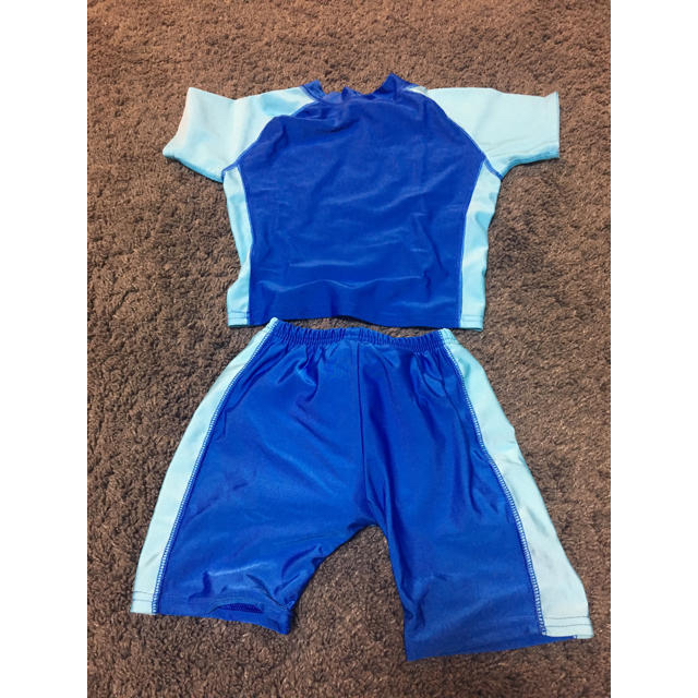 ラッシュガード付きキッズ水着 キッズ/ベビー/マタニティのキッズ服男の子用(90cm~)(水着)の商品写真