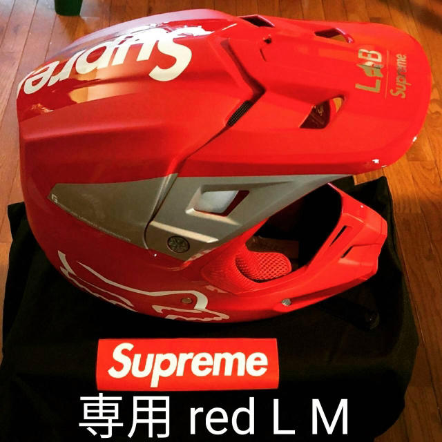 Supreme(シュプリーム)のタイ様専用 Sup Fox V2 Red Bk セット 自動車/バイクのバイク(ヘルメット/シールド)の商品写真