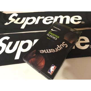 シュプリーム(Supreme)のSupreme×Nike シュータースリーブ 黒 L/XL(その他)