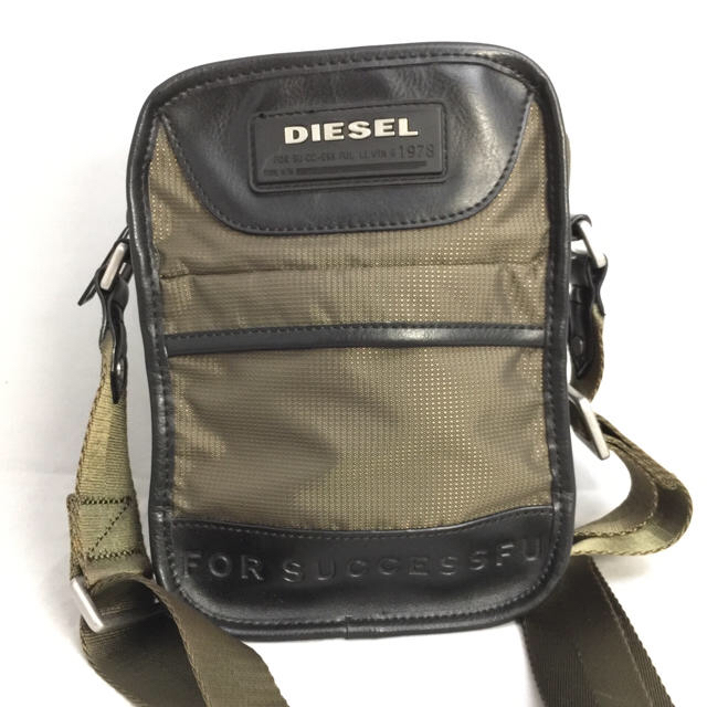 DIESEL(ディーゼル)の【専用】ディーゼル ナイロンショルダーバッグ＆コーチがま口ポーチ レディースのバッグ(ショルダーバッグ)の商品写真