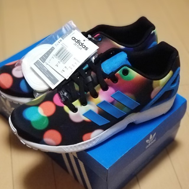 adidas(アディダス)のadidas　ZX FLUX 27cm メンズの靴/シューズ(スニーカー)の商品写真