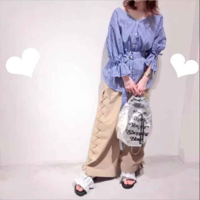 w closet(ダブルクローゼット)のお値下げ❗️Wclosetベルト付き袖リボンブラウス レディースのトップス(シャツ/ブラウス(長袖/七分))の商品写真