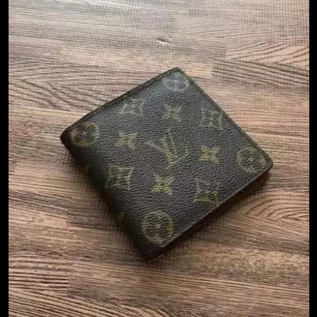 LOUIS VUITTON(ルイヴィトン)の【売り切り】Louis Vuitton  折り財布 レディースのファッション小物(財布)の商品写真