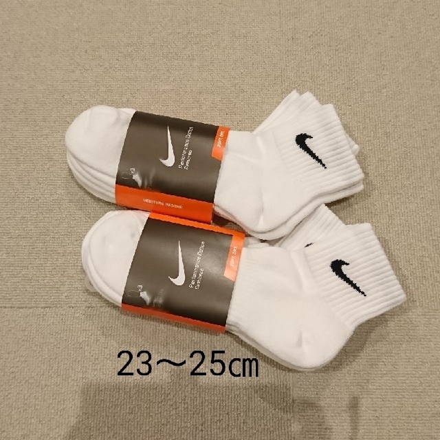 NIKE(ナイキ)の23～25㎝  NIKE靴下  4足  🏷️なし レディースのレッグウェア(ソックス)の商品写真