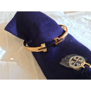 トリーバーチ(Tory Burch)のトリーバーチ  ToryBurc  バングル Gold 新品在庫 (ブレスレット/バングル)