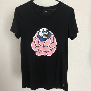 ロデオクラウンズワイドボウル(RODEO CROWNS WIDE BOWL)のRCWB Tシャツ 黒　ローズ(Tシャツ(半袖/袖なし))