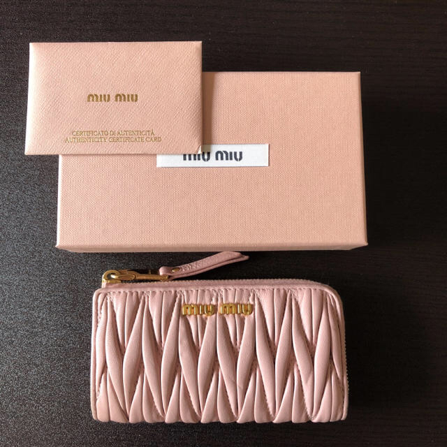 miumiu キーケース