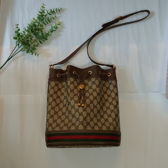 Gucci(グッチ)のGUCCI バッグ レディースのバッグ(ショルダーバッグ)の商品写真