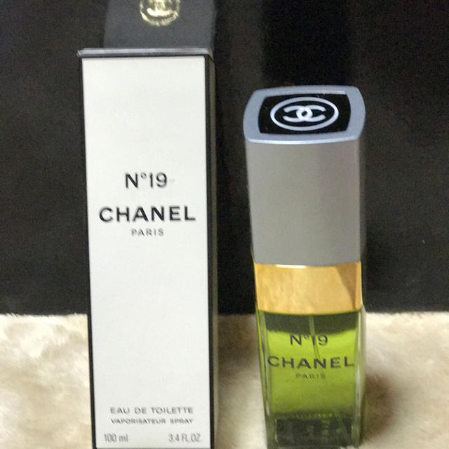 CHANEL - CHANEL シャネル No.19 オードトワレ 100mlの通販 by ミコちゃん｜シャネルならラクマ