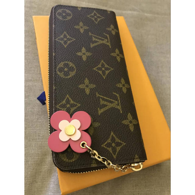 LOUIS VUITTON(ルイヴィトン)のLOUIS VUITTON ポルトフォイユ・クレマンス M64201 レディースのファッション小物(財布)の商品写真