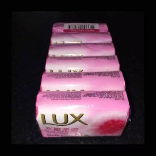 ラックス(LUX)の【新品】LUX石鹸♡6個セット(ボディソープ/石鹸)