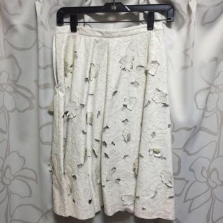 ビーシービージーマックスアズリア(BCBGMAXAZRIA)のBCBGMAXAZRIAレザースカート(ひざ丈スカート)