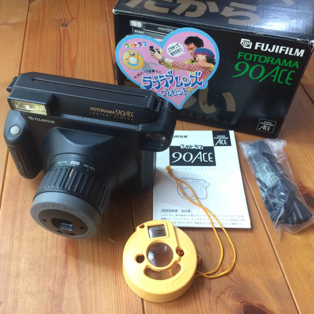 FUJIFILMフォトラマ90ACEレトロインスタントカメラポラロイド | フリマアプリ ラクマ