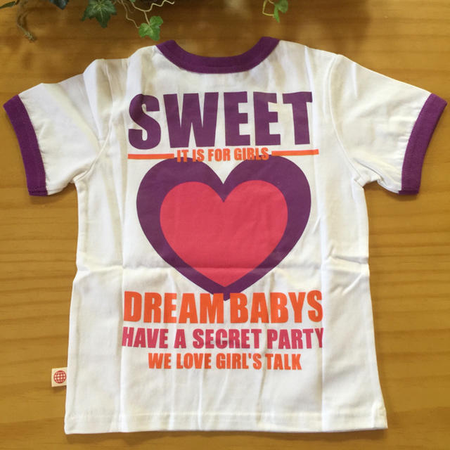 DREAMBABYS(ドリームベイビーズ)の新品✨DREAMBABYSドリームベイビーズ♡ハートロゴTシャツ♡WHT100✨ キッズ/ベビー/マタニティのキッズ服女の子用(90cm~)(Tシャツ/カットソー)の商品写真