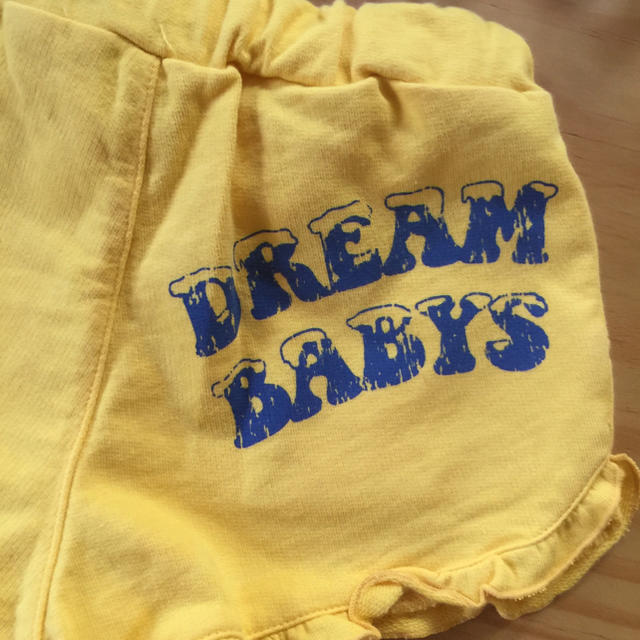 DREAMBABYS(ドリームベイビーズ)の美品✨DREAMBABYSドリームベビーズ♡裾フリルショートパンツYLW100✨ キッズ/ベビー/マタニティのキッズ服女の子用(90cm~)(パンツ/スパッツ)の商品写真